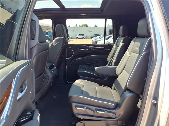 2024 Cadillac Escalade ESV Premium Luxury
