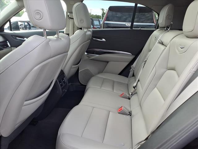 2022 Cadillac XT4 Luxury