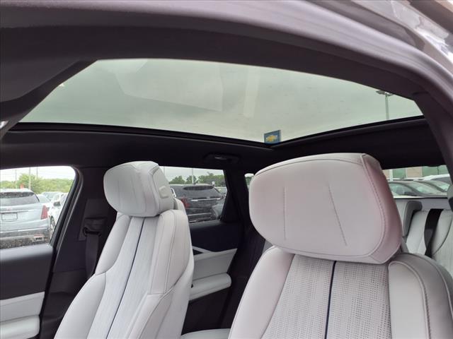 2025 Cadillac LYRIQ Sport 1