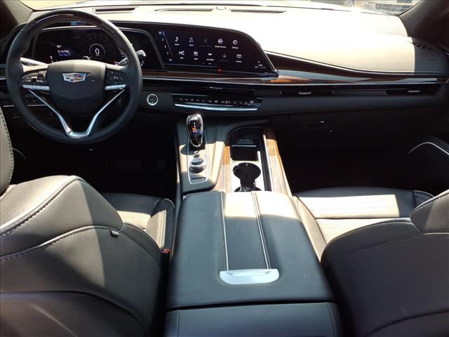 2024 Cadillac Escalade ESV Premium Luxury