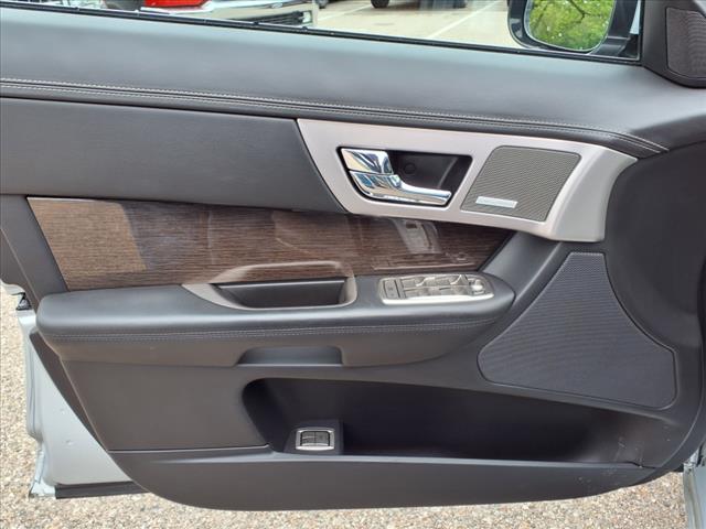 2010 Jaguar XF Supercharged