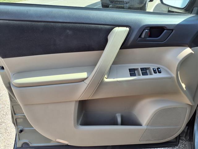 2010 Toyota Highlander Base
