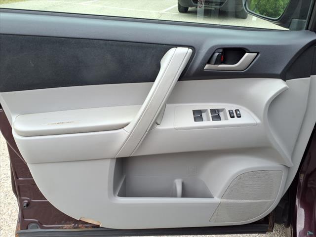 2012 Toyota Highlander Base