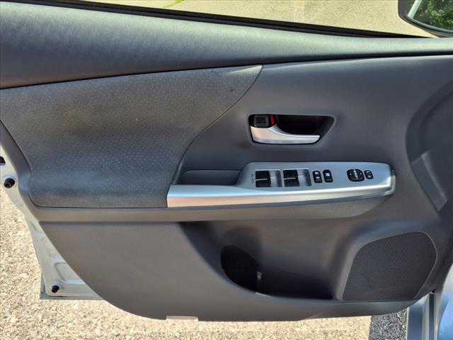 2014 Toyota Prius v Five