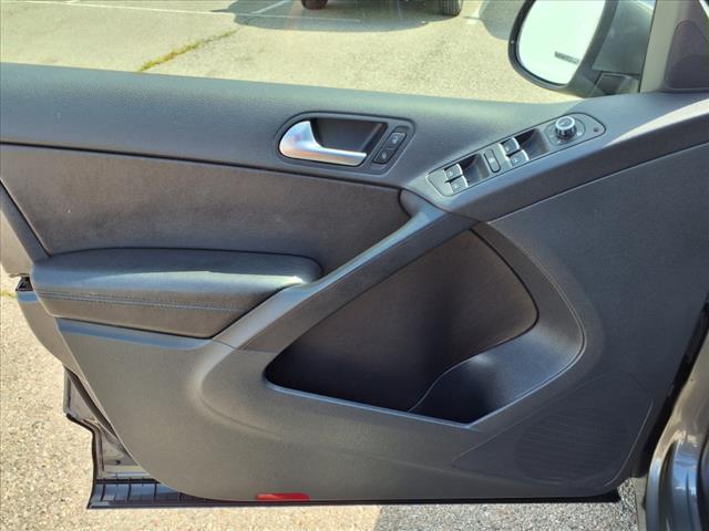 2014 Volkswagen Tiguan SE