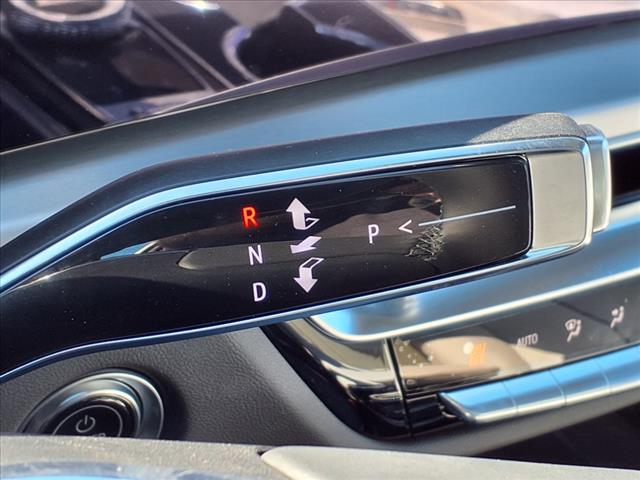 2025 Cadillac LYRIQ Luxury 1