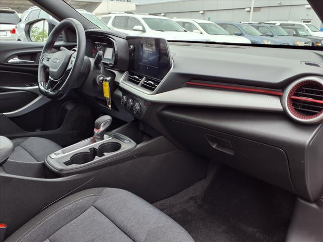 2024 Chevrolet Trax RS