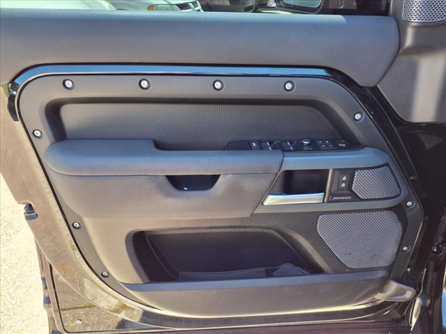 2021 Land Rover Defender 110 X-Dynamic SE