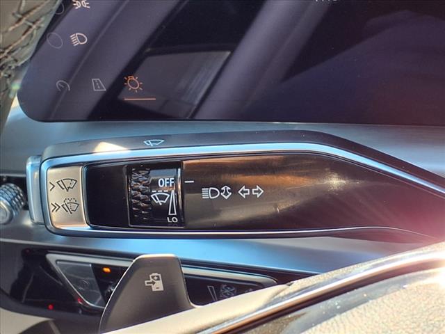 2025 Cadillac LYRIQ Luxury 1