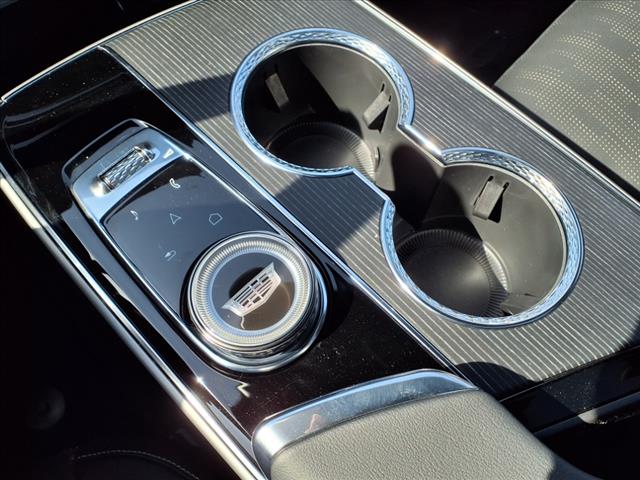 2025 Cadillac LYRIQ Luxury 1
