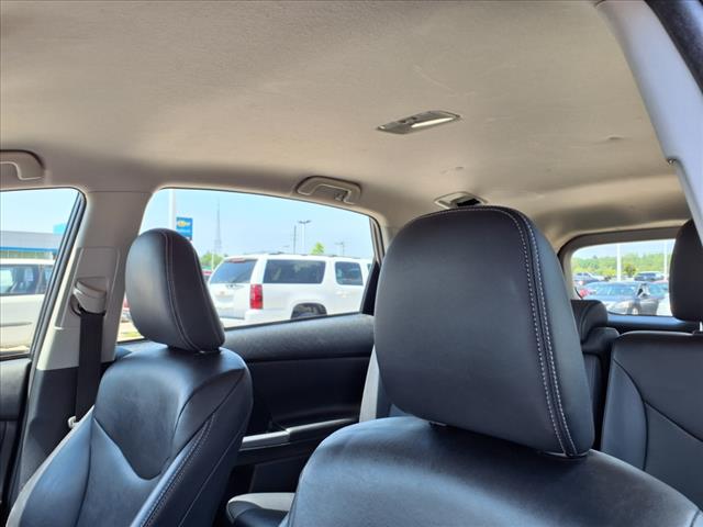 2017 Toyota Prius v Five