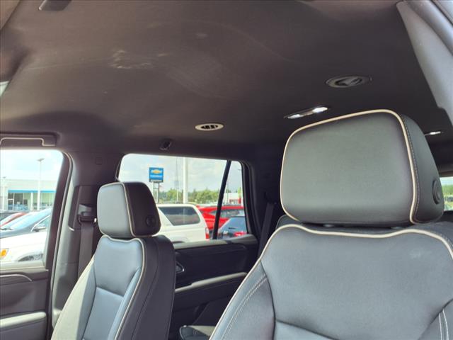 2023 GMC Yukon SLT