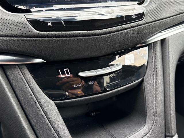 2025 Cadillac XT5 Premium Luxury