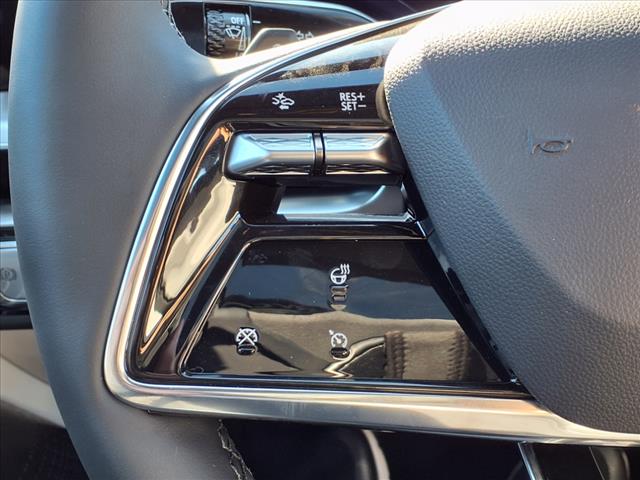 2025 Cadillac LYRIQ Luxury 1