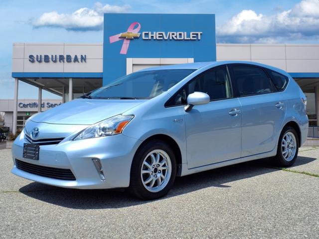 2014 Toyota Prius v Five