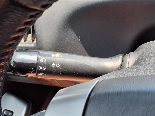 2017 Toyota Prius v Five