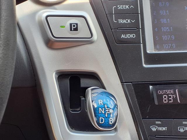 2014 Toyota Prius v Five