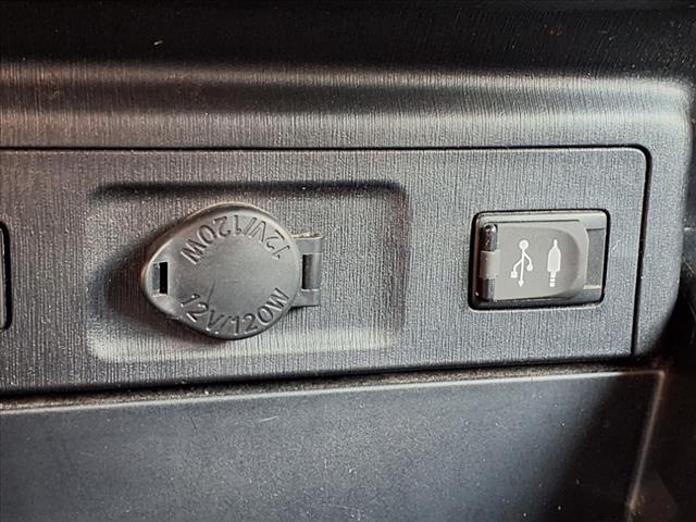 2017 Toyota Prius v Five