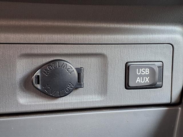 2014 Toyota Prius v Five