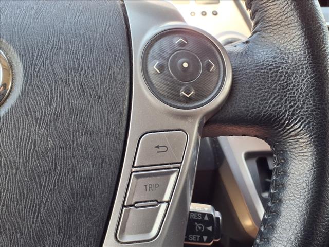 2017 Toyota Prius v Five