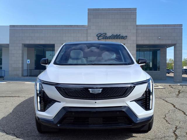 2025 Cadillac OPTIQ Sport 2