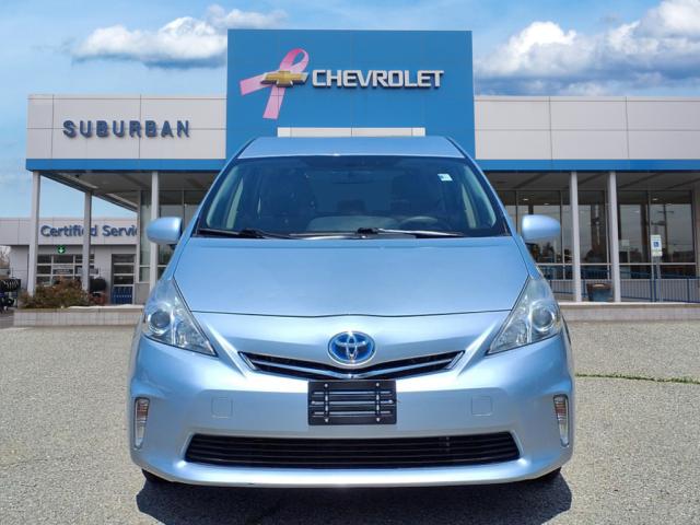 2014 Toyota Prius v Five