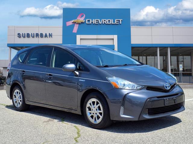 2017 Toyota Prius v Five