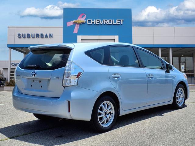 2014 Toyota Prius v Five