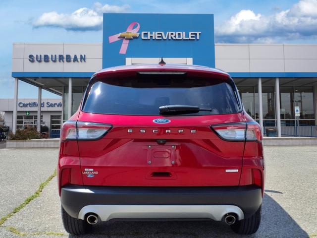 2020 Ford Escape SE