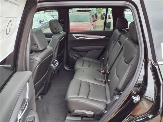 2025 Cadillac XT6 Luxury
