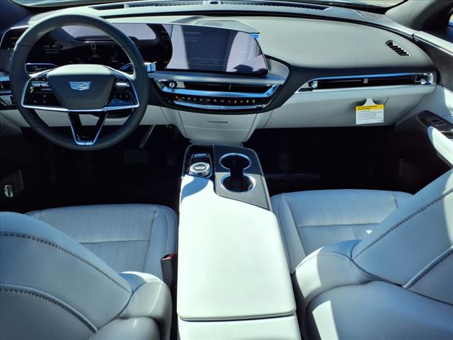 2025 Cadillac LYRIQ Luxury 1