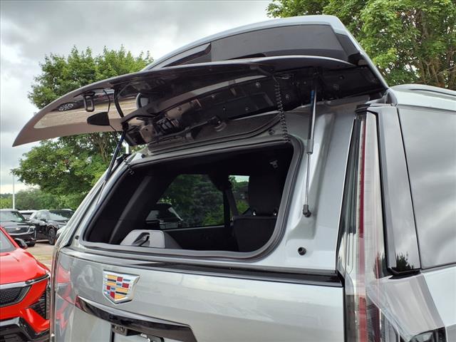 2025 Cadillac Escalade ESV Sport