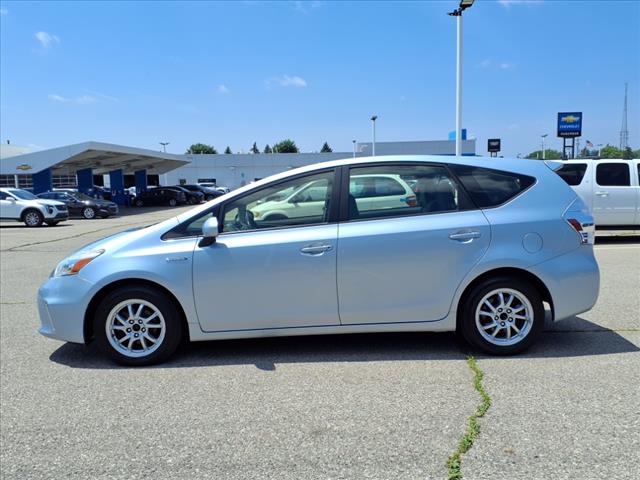 2014 Toyota Prius v Five