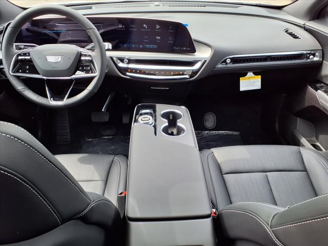 2025 Cadillac LYRIQ Sport 1