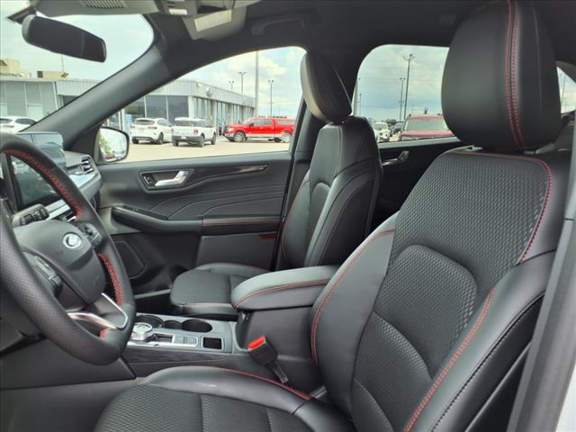 2025 Ford Escape Hybrid ST-Line Select