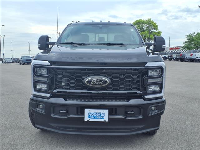 2025 Ford F-350 Super Duty Lariat