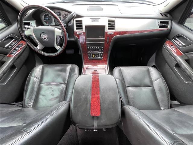 2011 Cadillac Escalade 2WD 4DR BASE