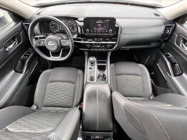 2022 Nissan Pathfinder SV 4WD