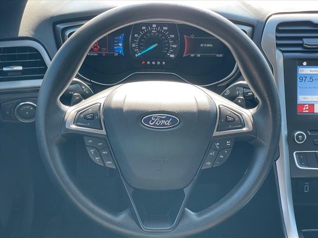 2017 Ford Fusion SE FWD