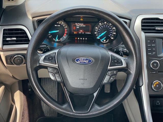 2017 Ford Fusion SE FWD