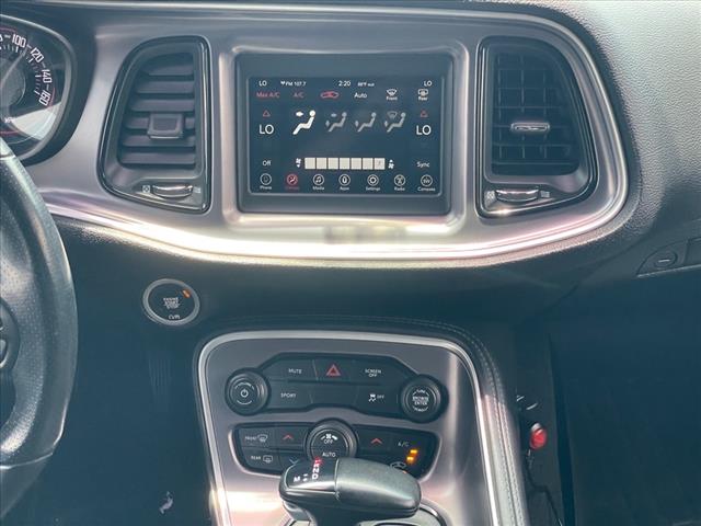 2020 Dodge Challenger SXT RWD