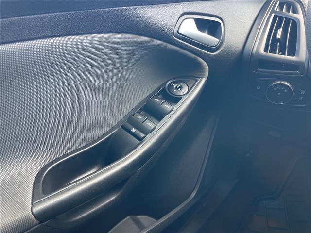 2014 Ford Focus 5DR HB SE
