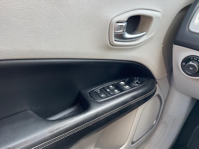 2019 Jeep Compass LATITUDE W/SUN/WHEEL PKG