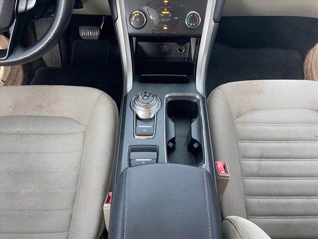 2017 Ford Fusion SE FWD