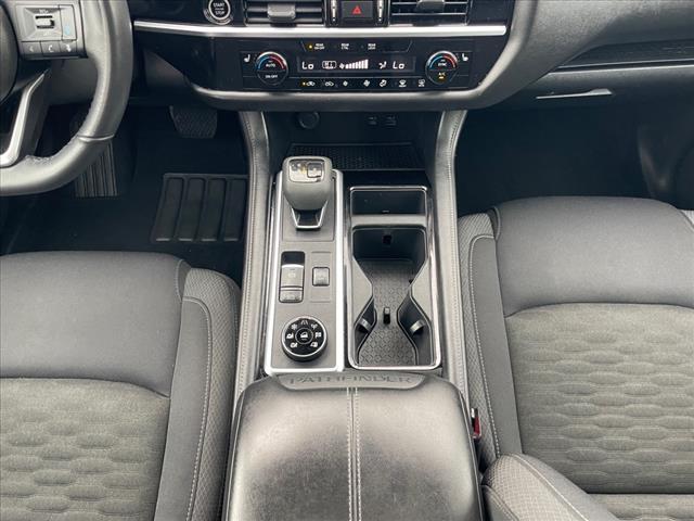 2022 Nissan Pathfinder SV 4WD