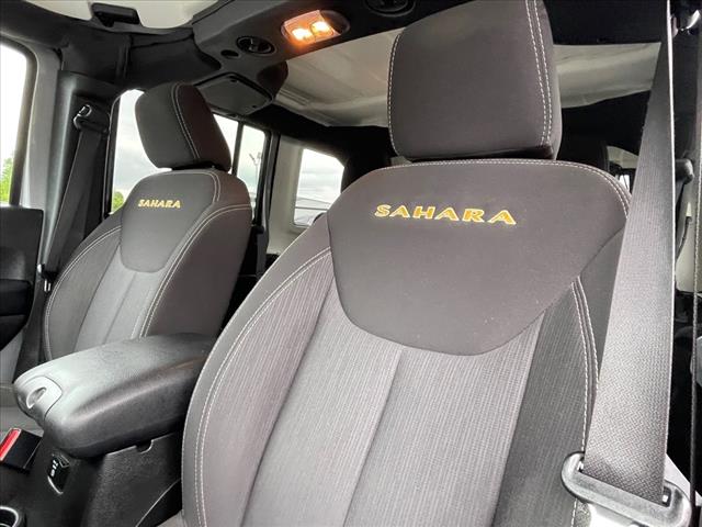 2015 Jeep Wrangler Unlimited 4WD 4DR SAHARA