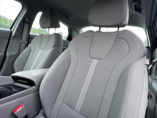 2024 Hyundai ELANTRA SE IVT