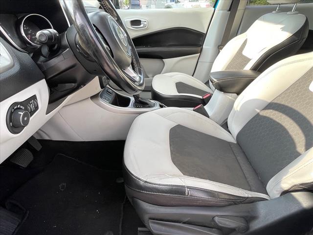 2019 Jeep Compass LATITUDE W/SUN/WHEEL PKG
