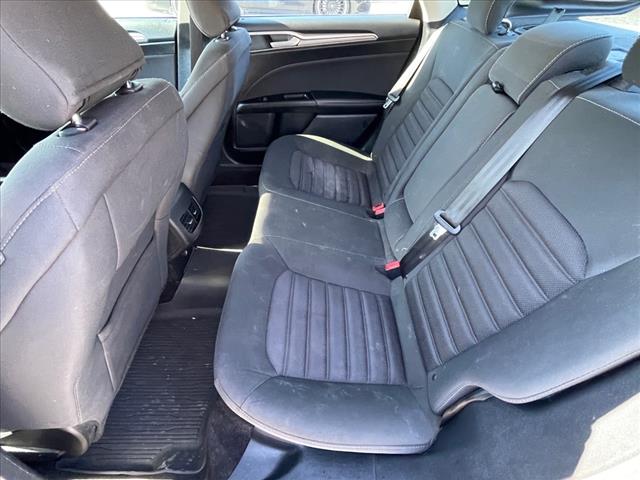 2017 Ford Fusion SE FWD
