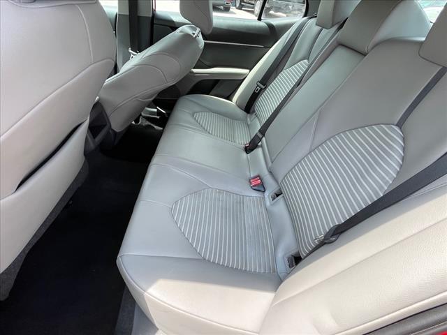 2021 Toyota Camry SE AUTO